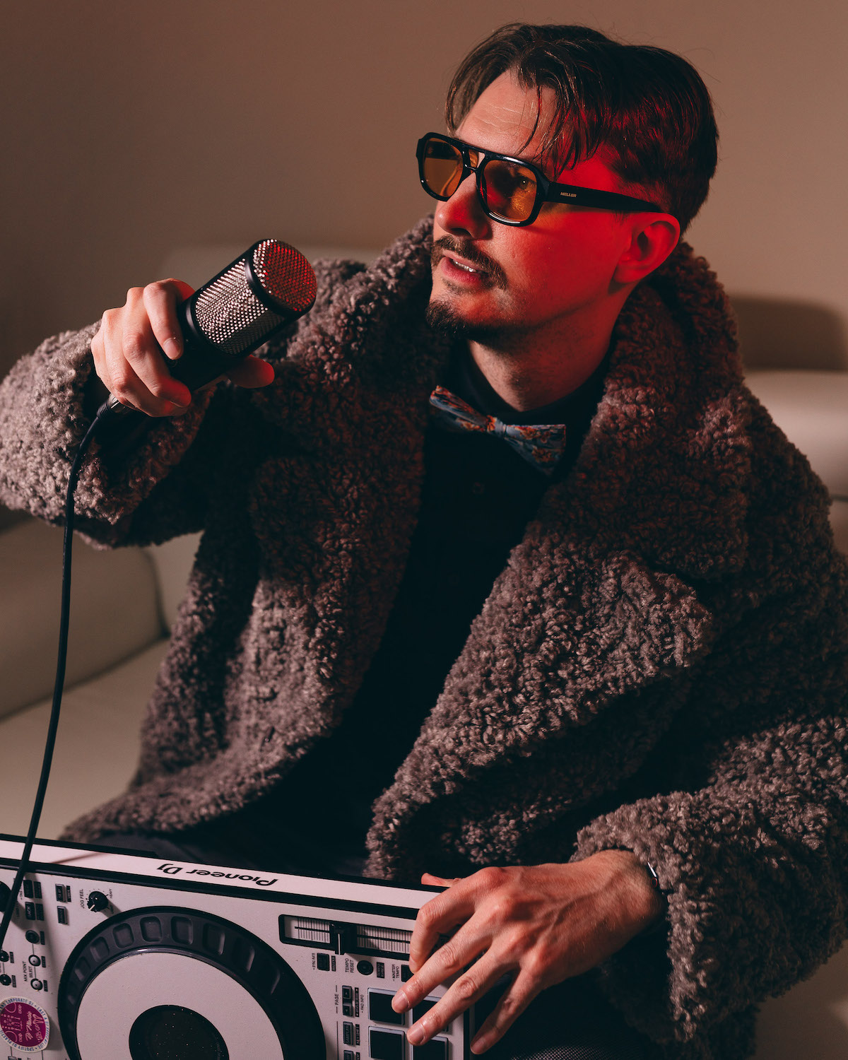 DJ plastiC live music selection for your taste